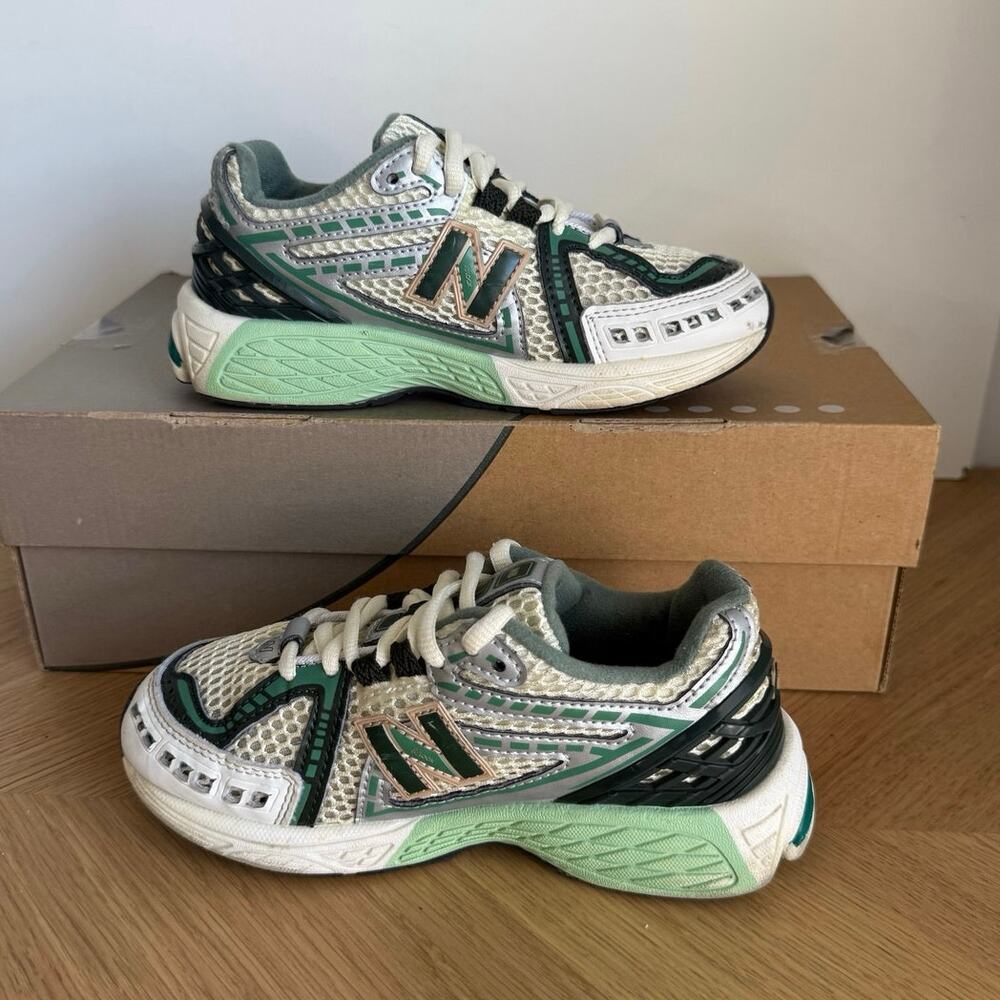 New Balance 1906 R ‘Green Metallic’ Kids Sneakers - SZ 1 Y - Picture 13 of 15